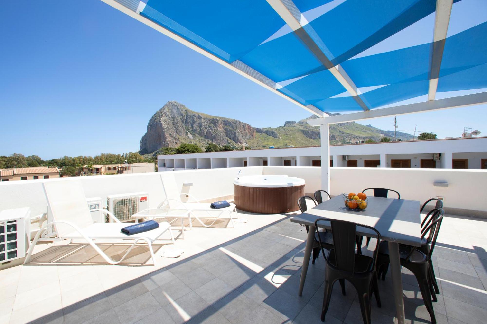 Itaca E Medea - Appartamenti Con Idromassaggio In Terrazza San Vito Lo Capo Exterior foto