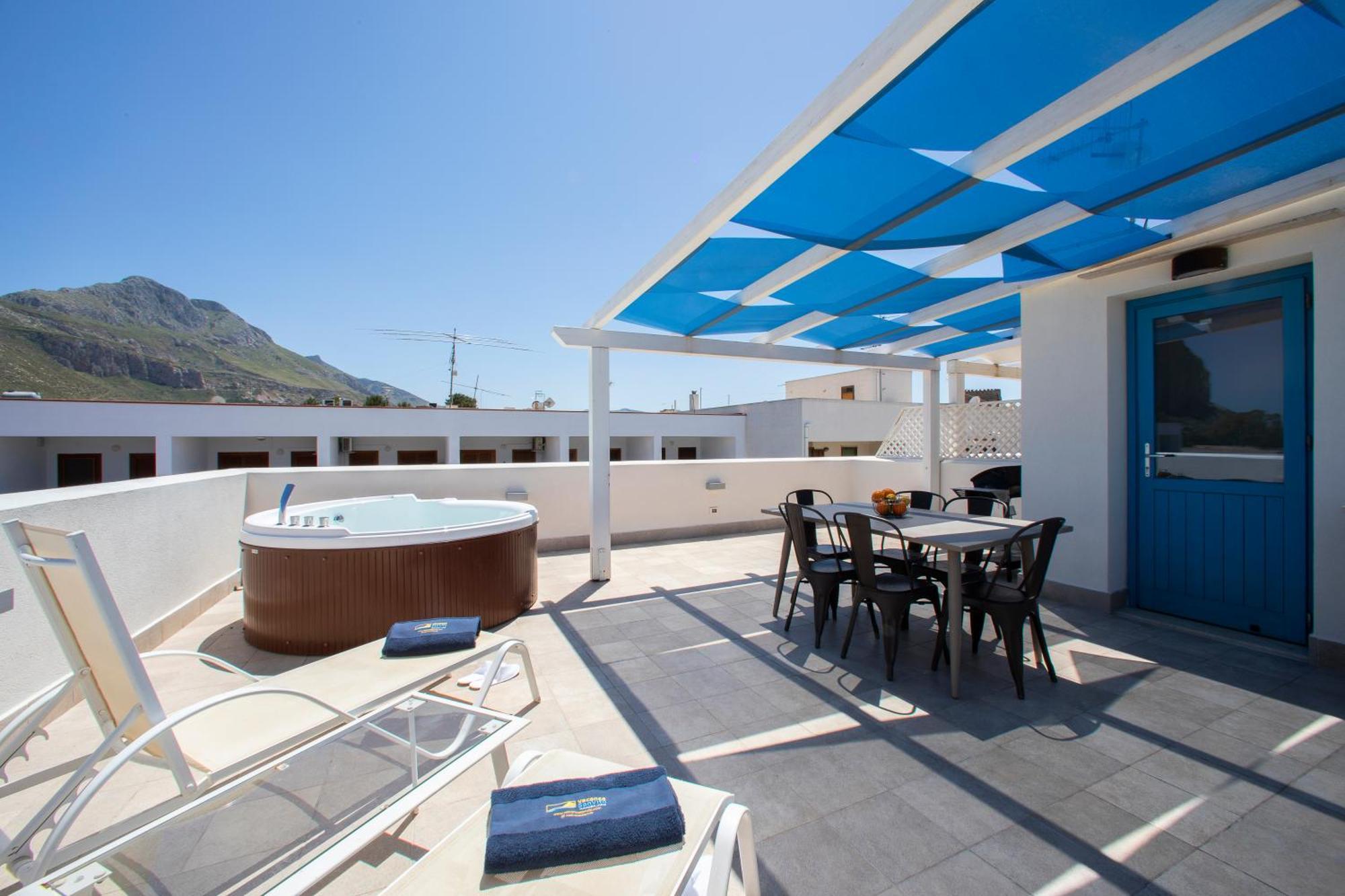 Itaca E Medea - Appartamenti Con Idromassaggio In Terrazza San Vito Lo Capo Exterior foto